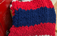 Load image into Gallery viewer, Hand Knitted Chunky Blankets DIY Class