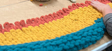 Load image into Gallery viewer, Hand Knitted Chunky Blankets DIY Class