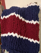 Load image into Gallery viewer, Hand Knitted Chunky Blankets DIY Class